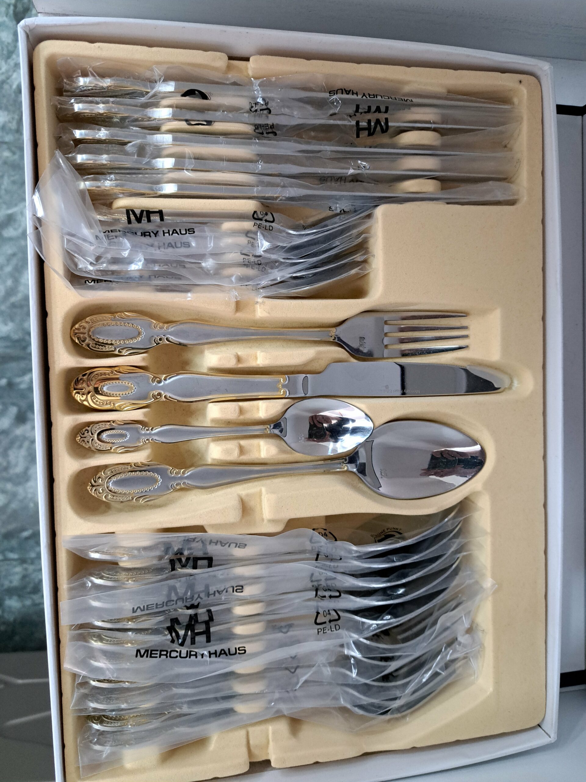 Ménagère 24pcs