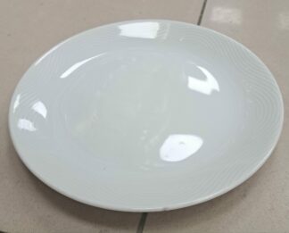 Assiette moyenne en porcelaine