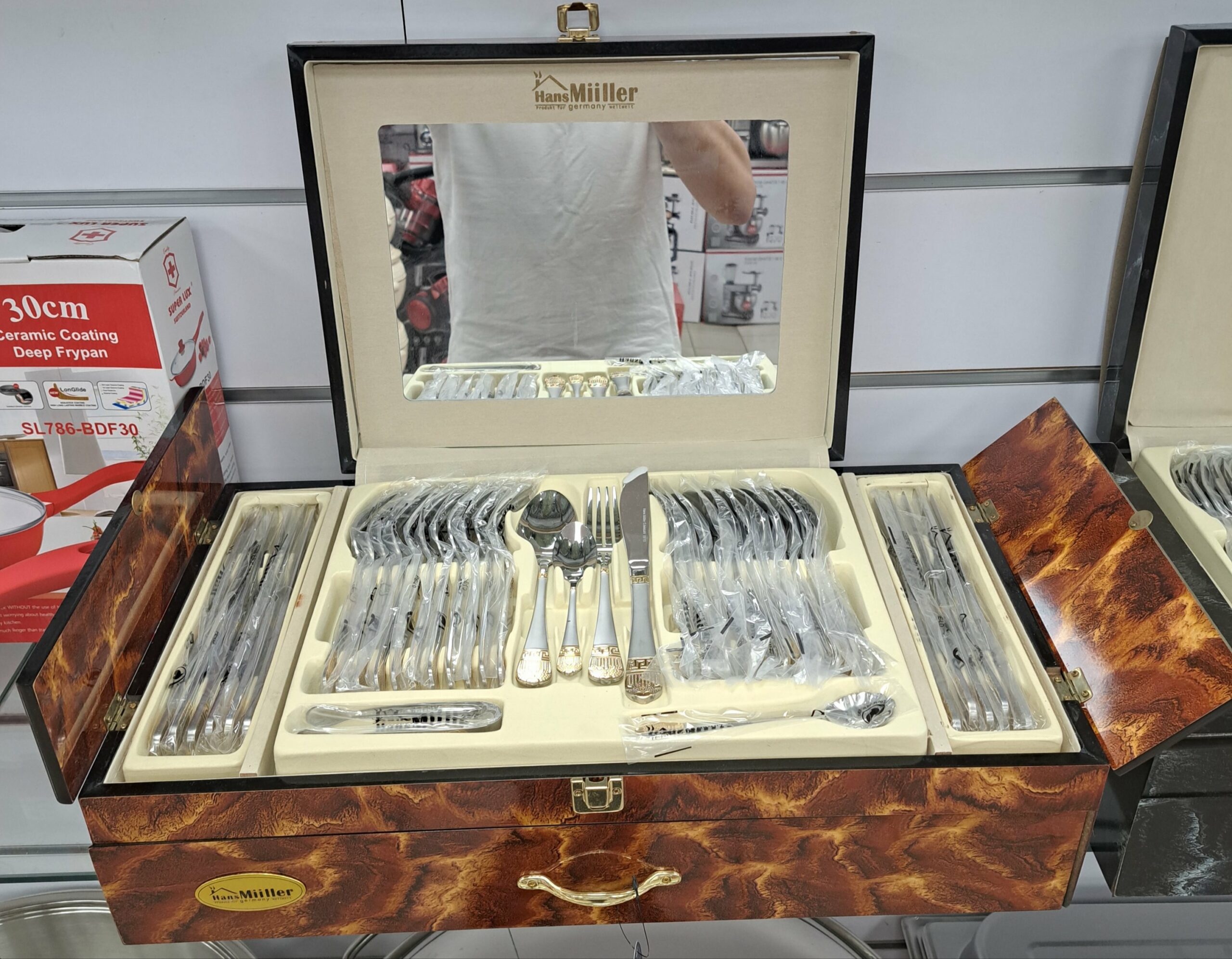 Ménagère 72pcs - 300