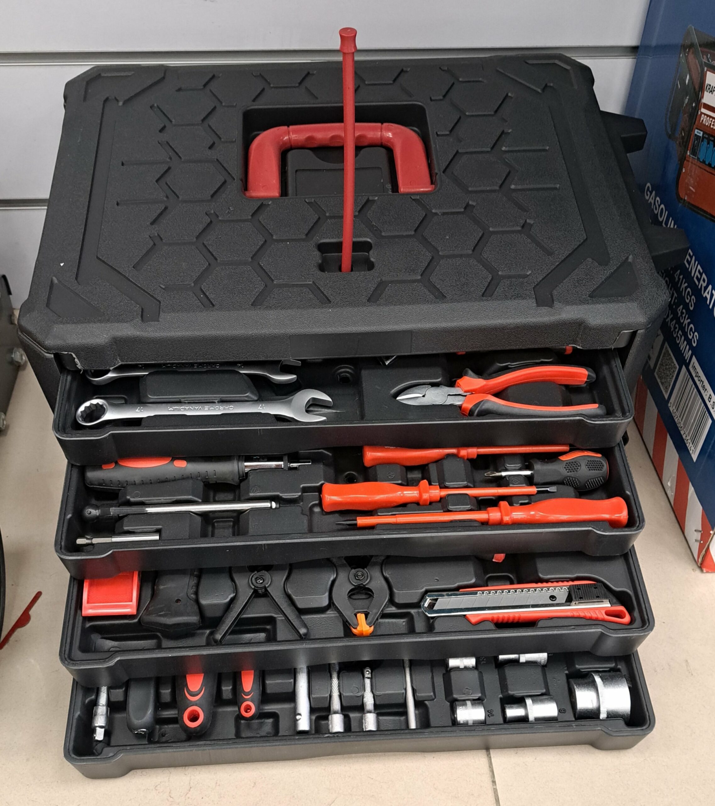 Caisse à outils à tiroir