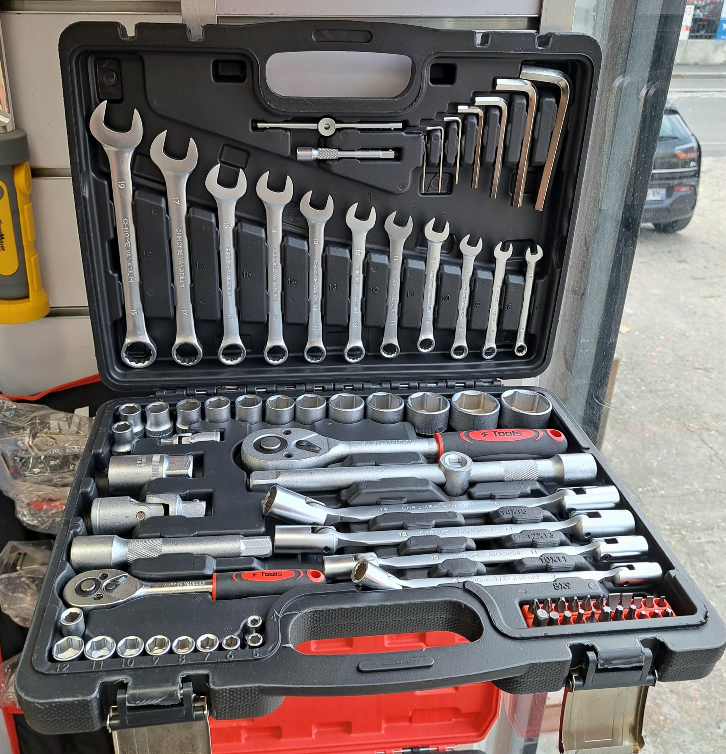 Caisse 77pcs