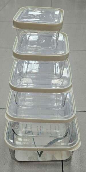 Tuperware 5pcs