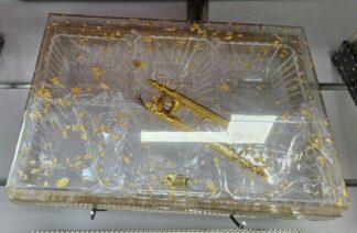 Plateau en bois avec poignet + 6 ramequin gold