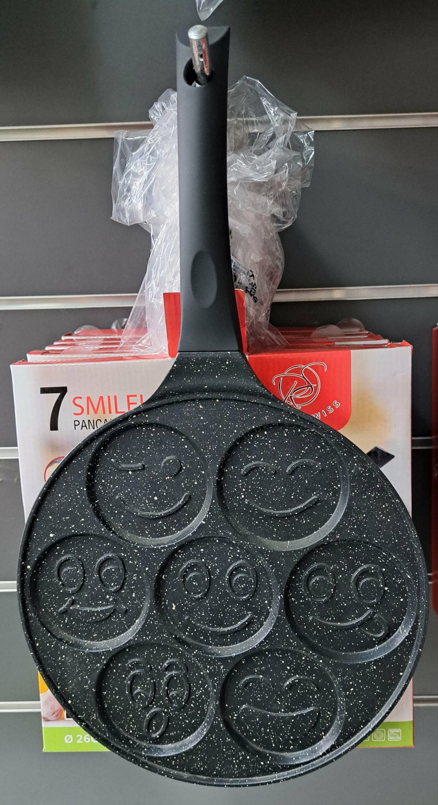 Pancake Pan 7 Trou Smiley