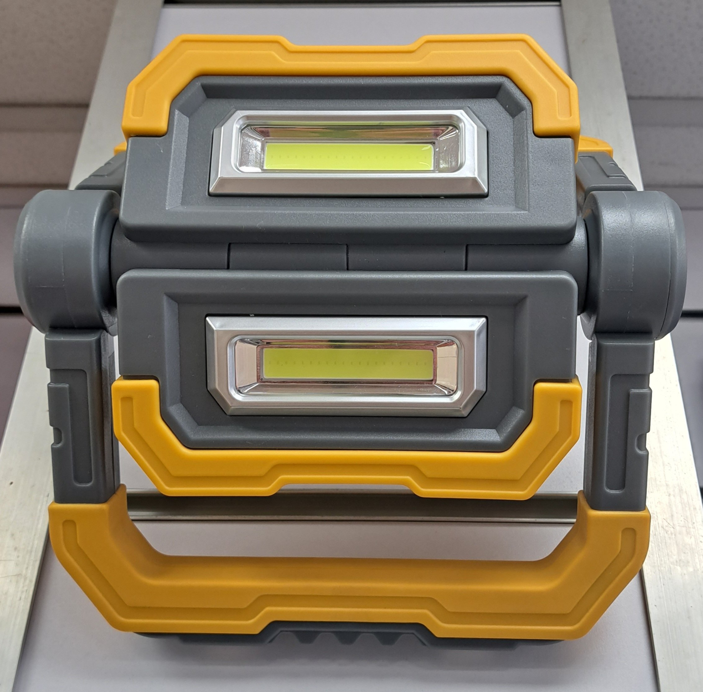Lampe LED + Chargeur USB