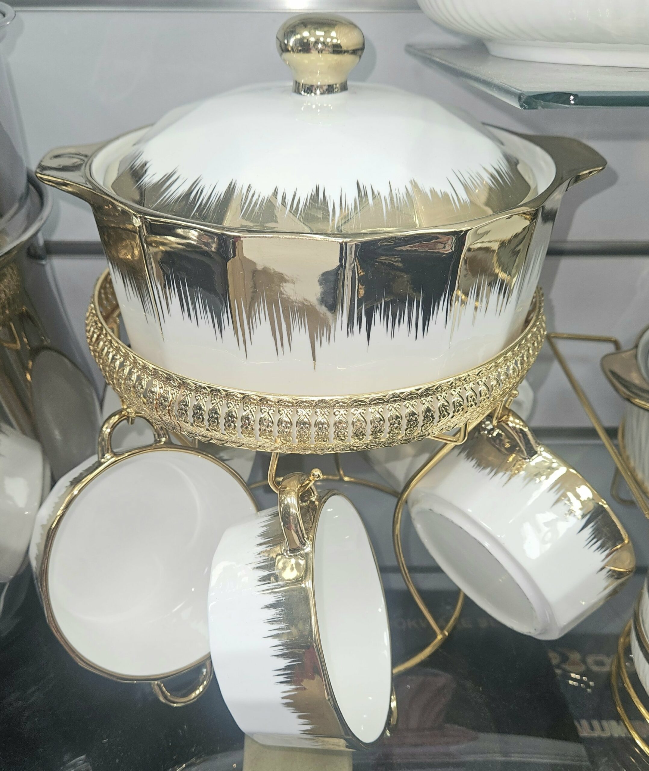 Soupière en porcelaine + 6 bol + support