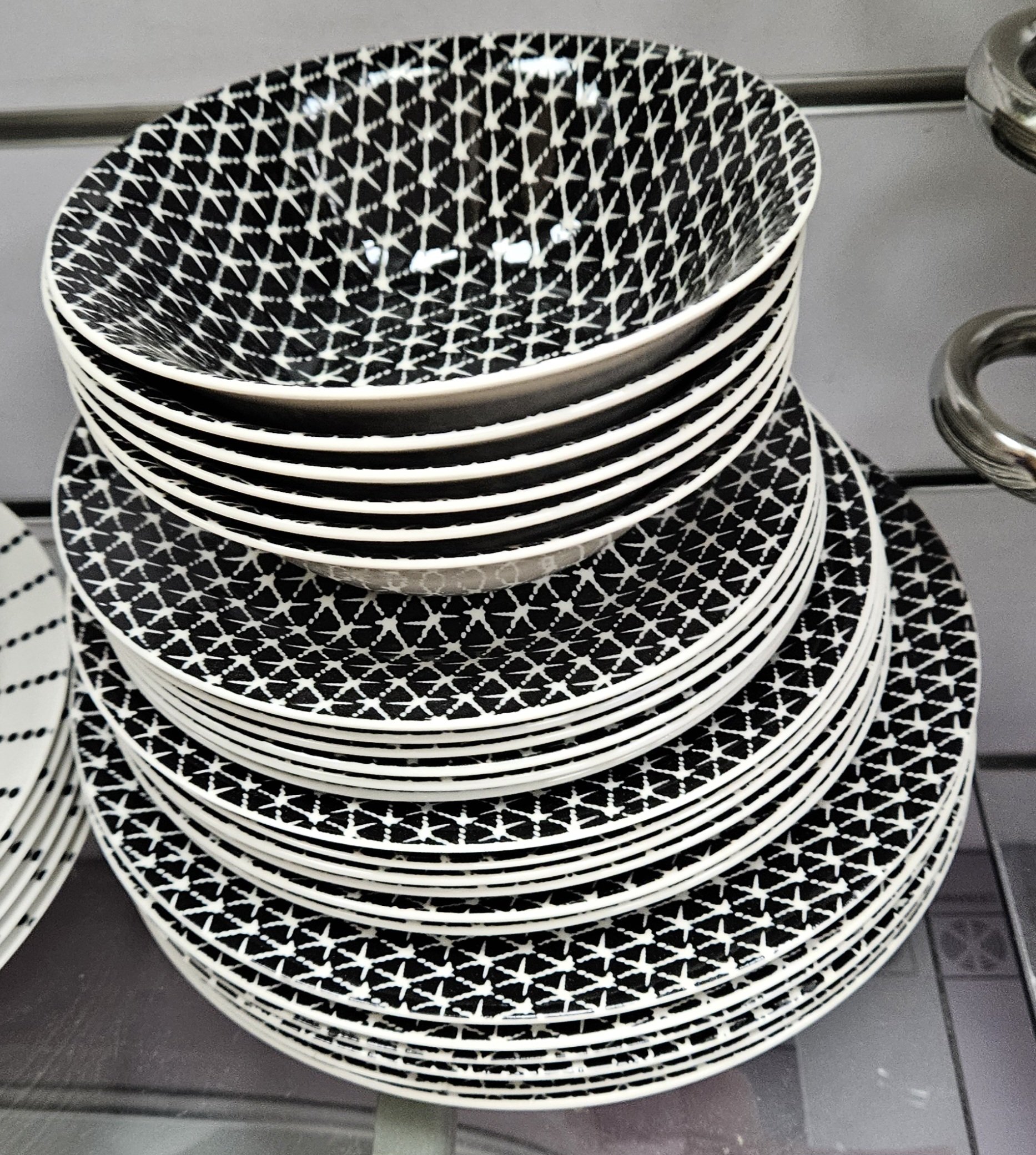Service en porcelaine 24pcs Noir