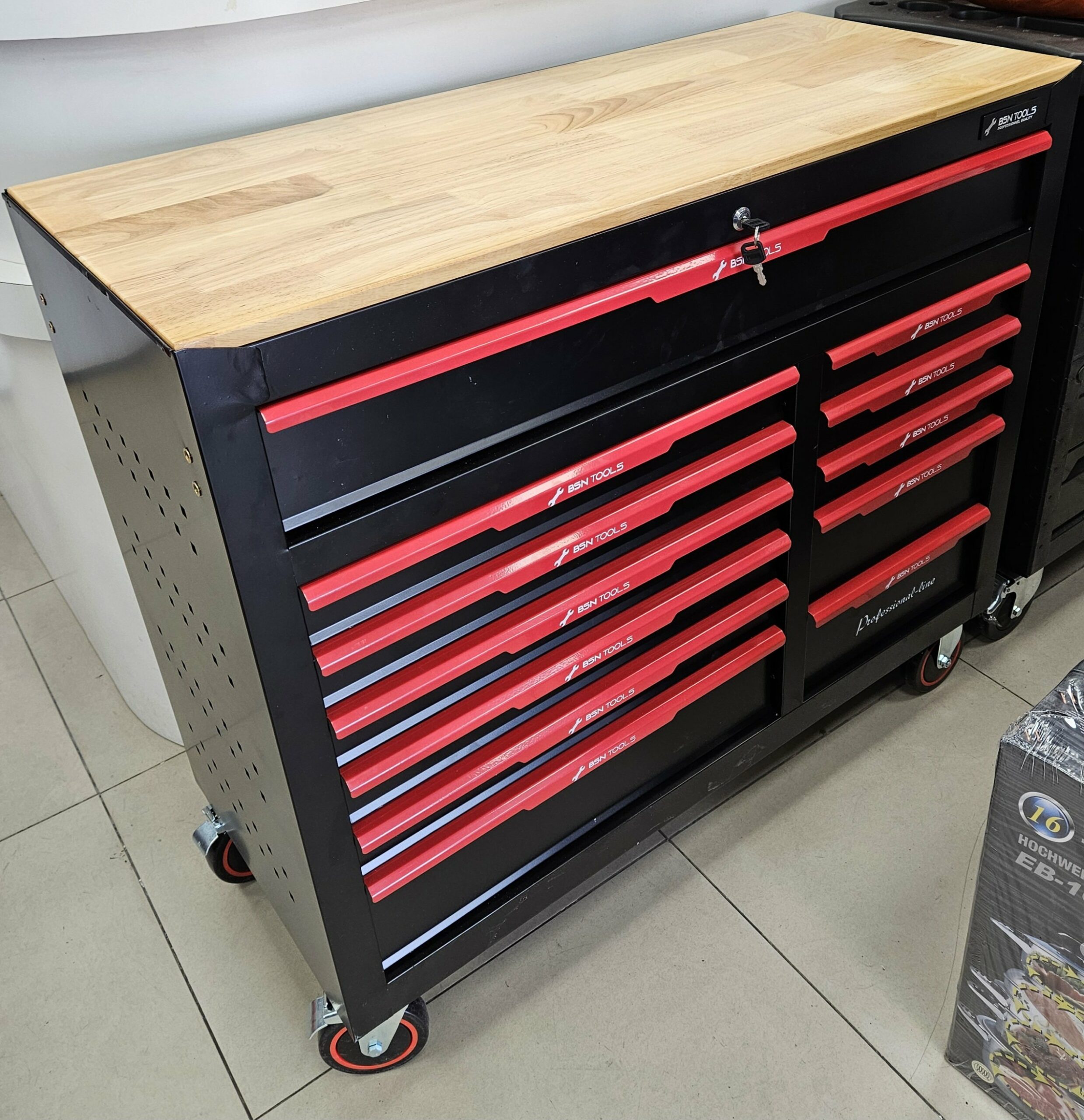 Servante d'atelier avec établie en bois - 359pcs