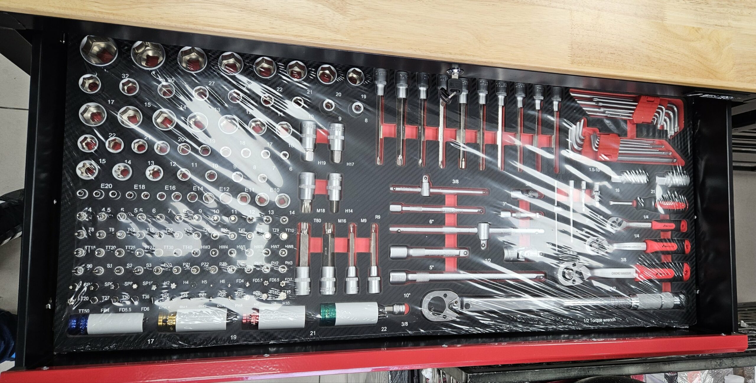 Servante d'atelier avec établie en bois - 359pcs