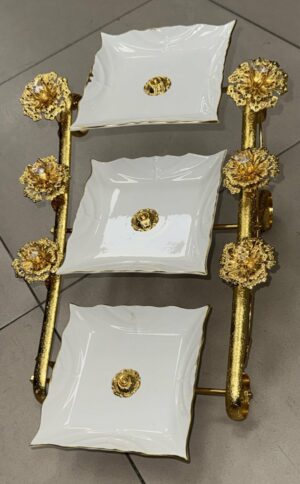 Presentoir 3 Etage Carré en porcelaine + Inox Gold