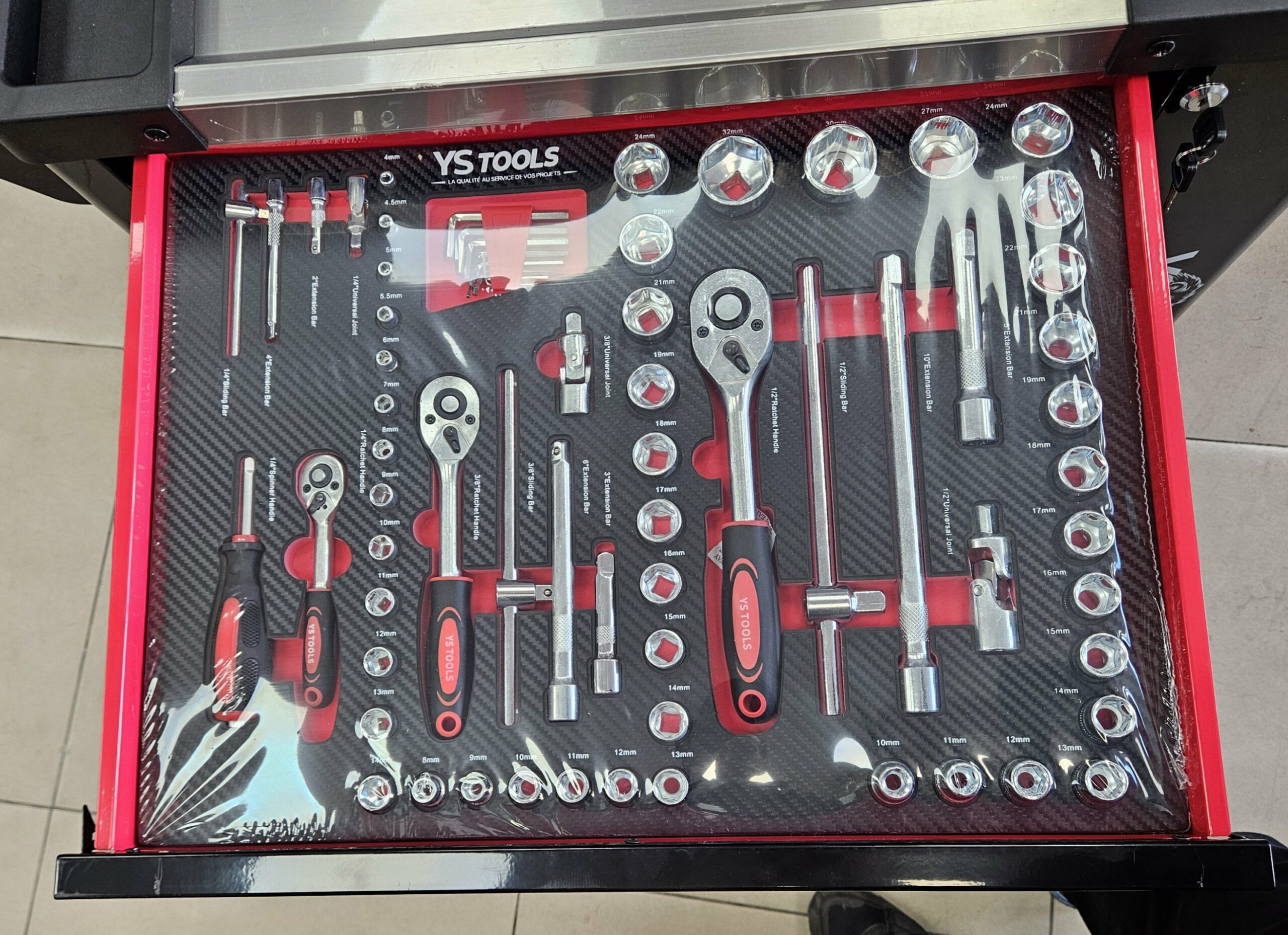 Servante d'atelier 4/6 - 206 outils